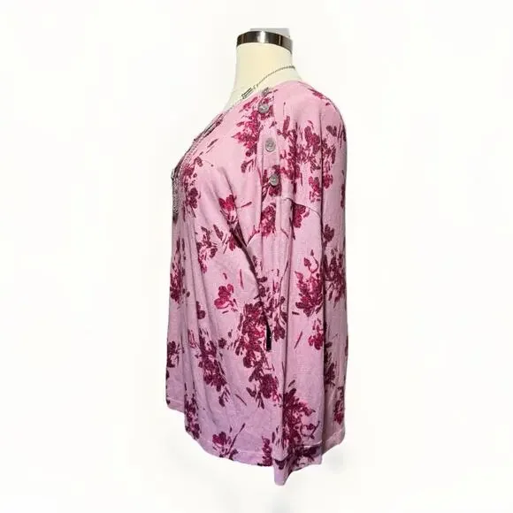 A.N.A. Mandy Sweater Floral Ruby Women’s Size 1X Shoulder Buttons - Picture 2 of 10